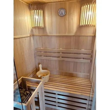 Botel Premium Houseboat Blue Lagoon