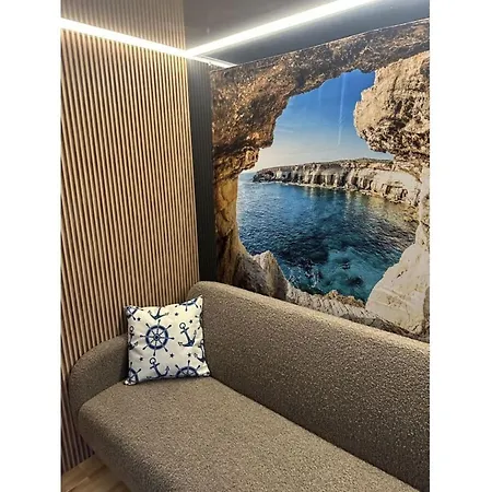 Premium Houseboat Blue Lagoon